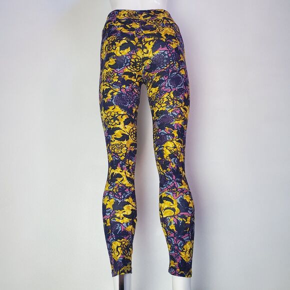 NEW LuLaRoe Purple Floral Leggings - Picture 3 of 9
